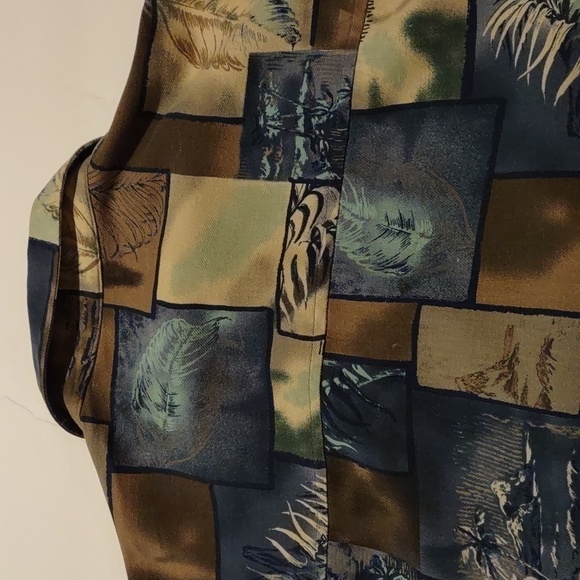 Paradise Cove Silk Men's Tropical Camp Shirt - Picture 9 of 9